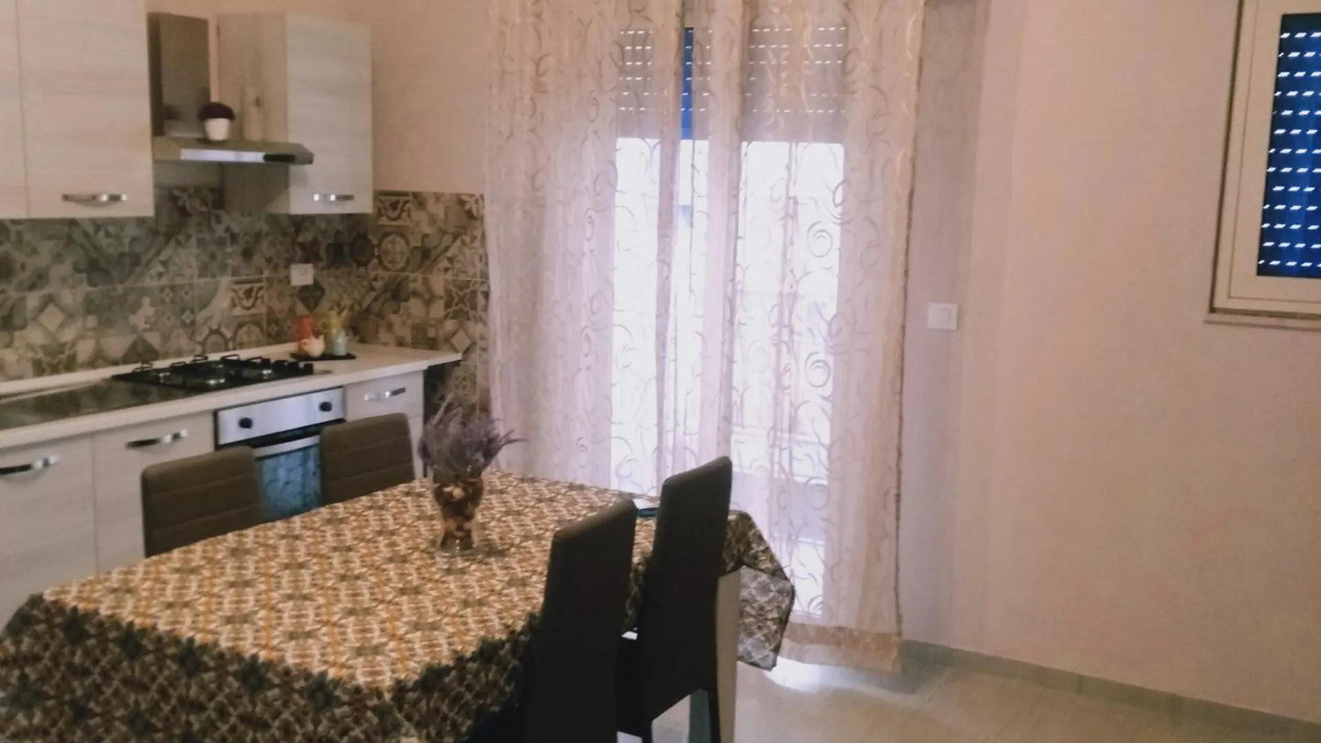 Mati Rooms Giarre Apartamento