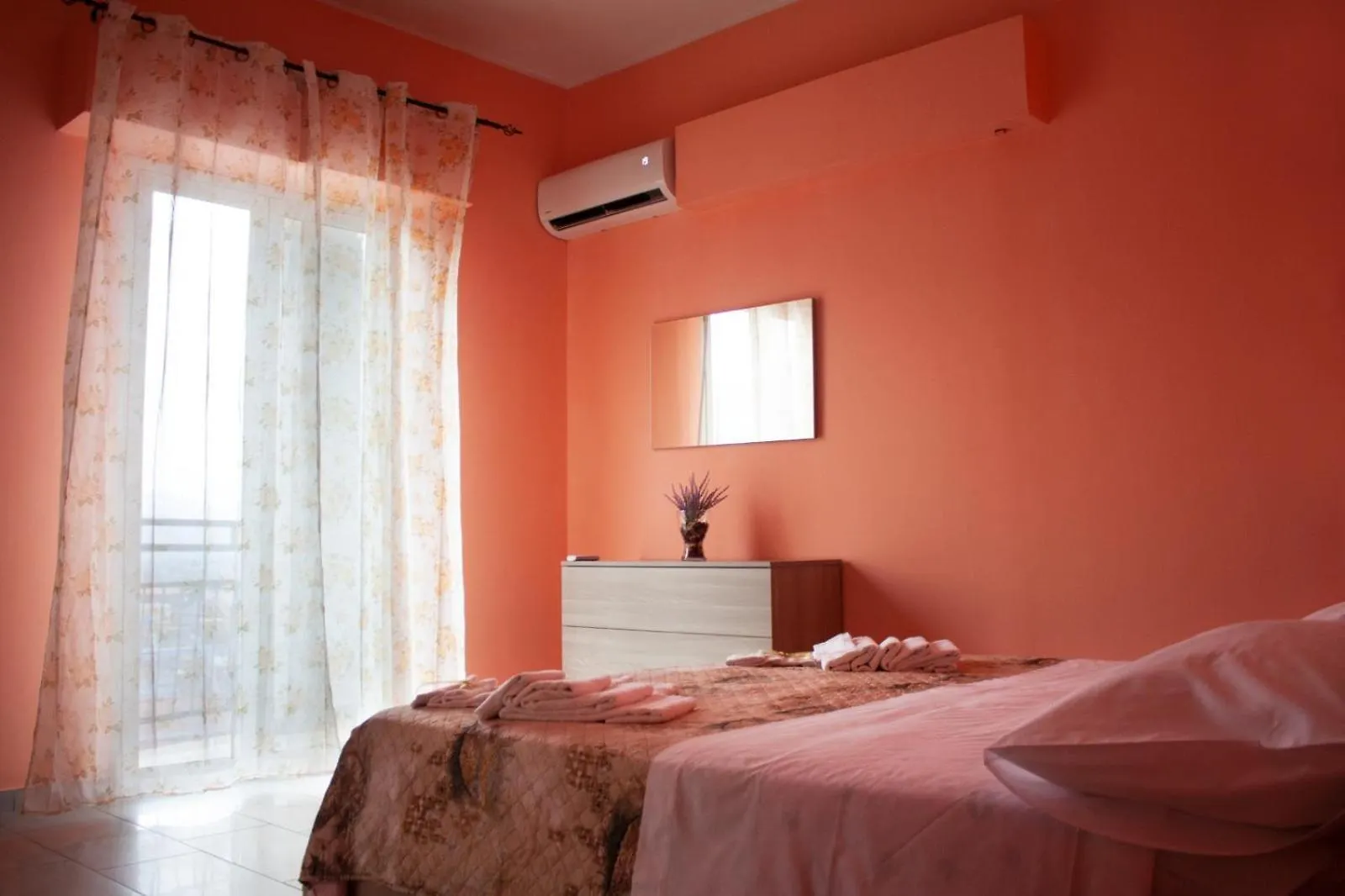 Mati Rooms Giarre Apartamento